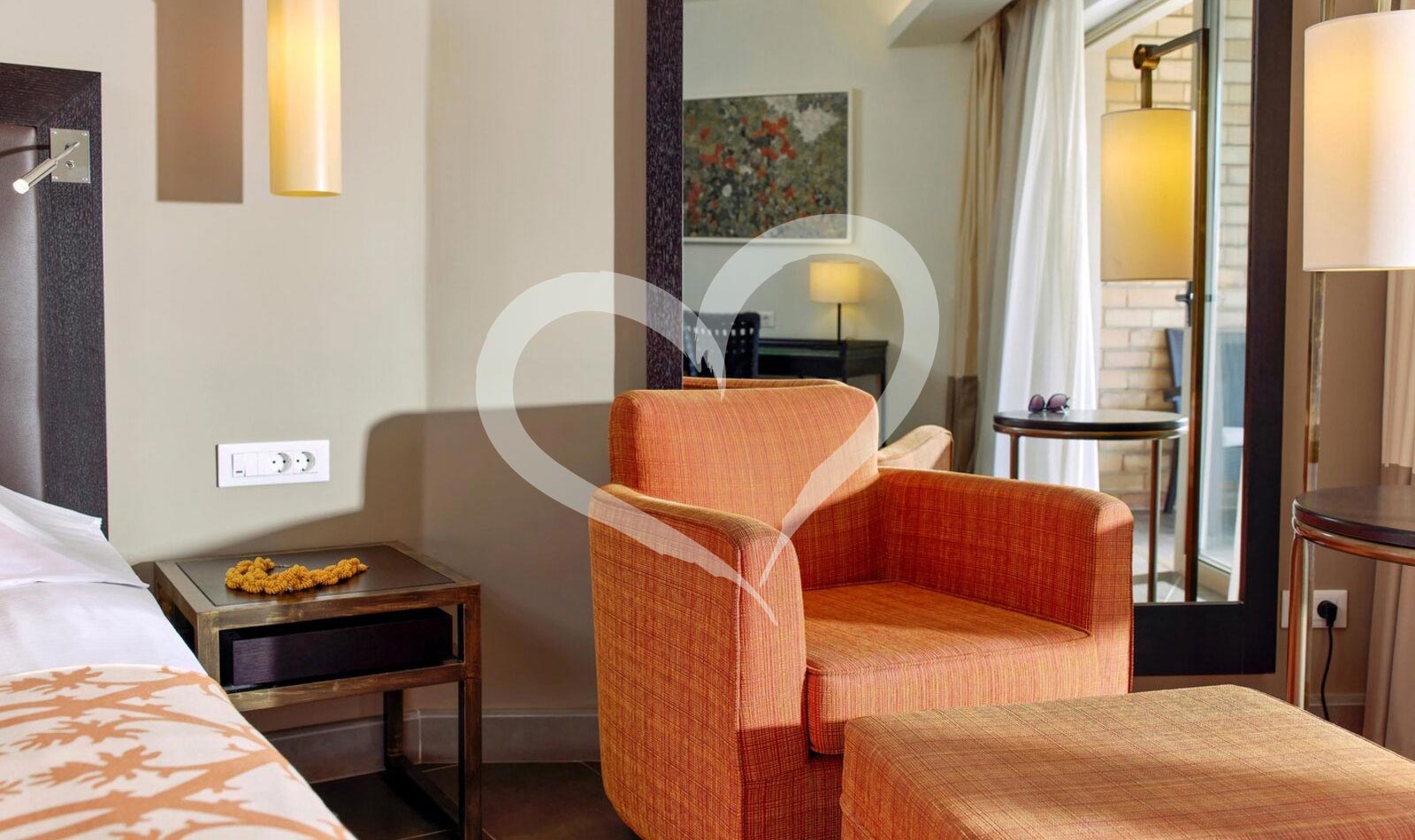 Double Room Economy