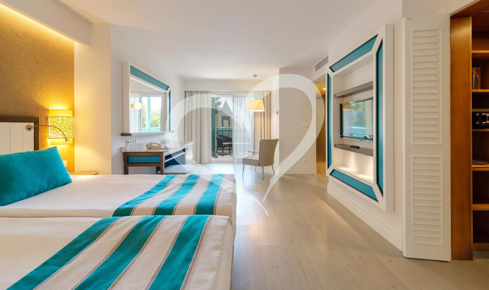 Double Room Economy