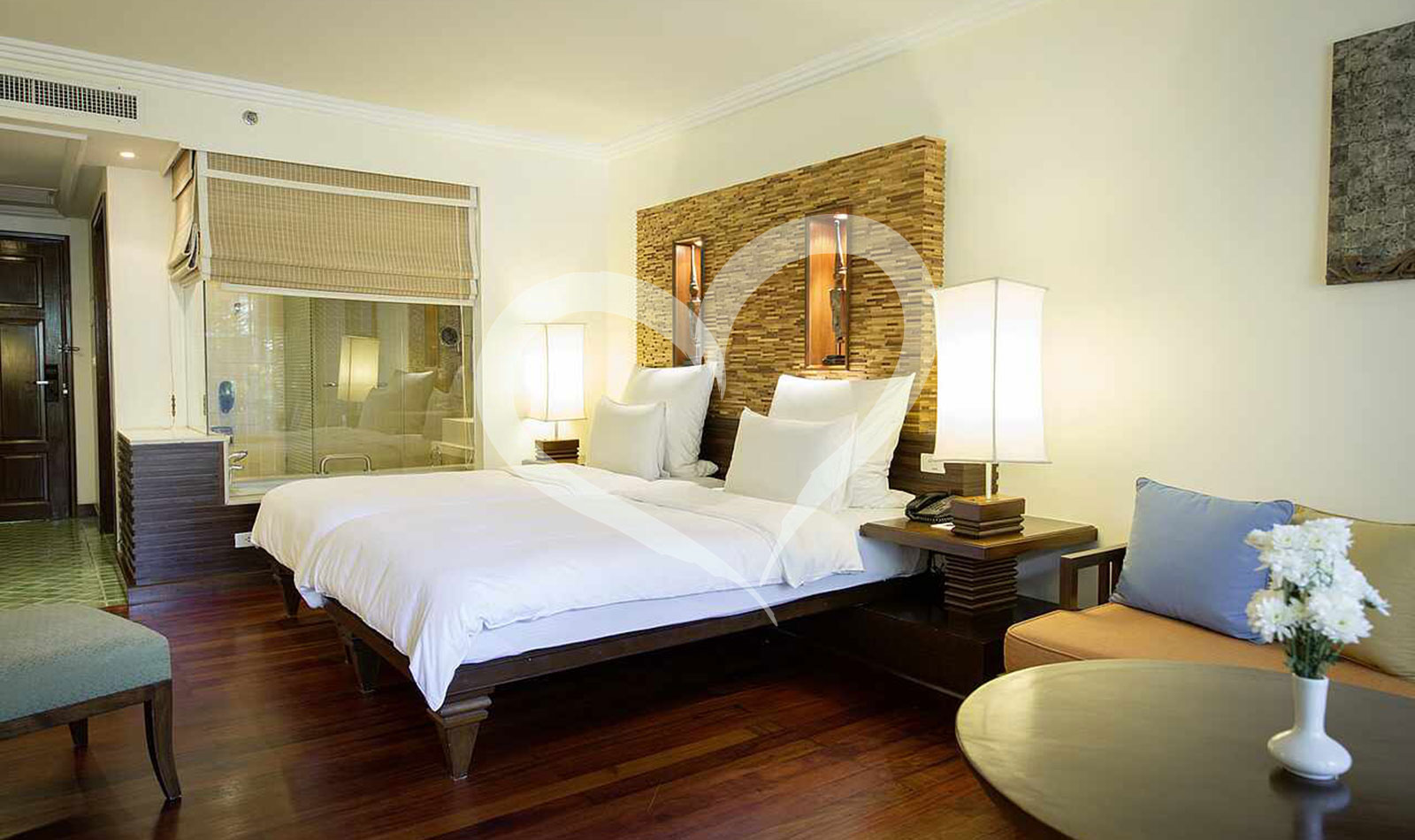 Double Room Economy