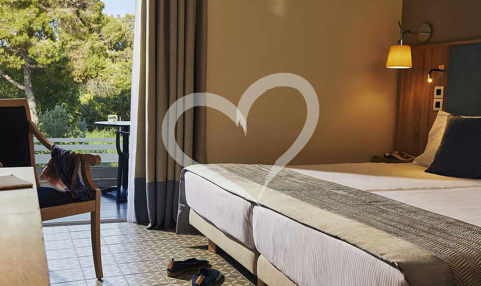 Double Room Economy