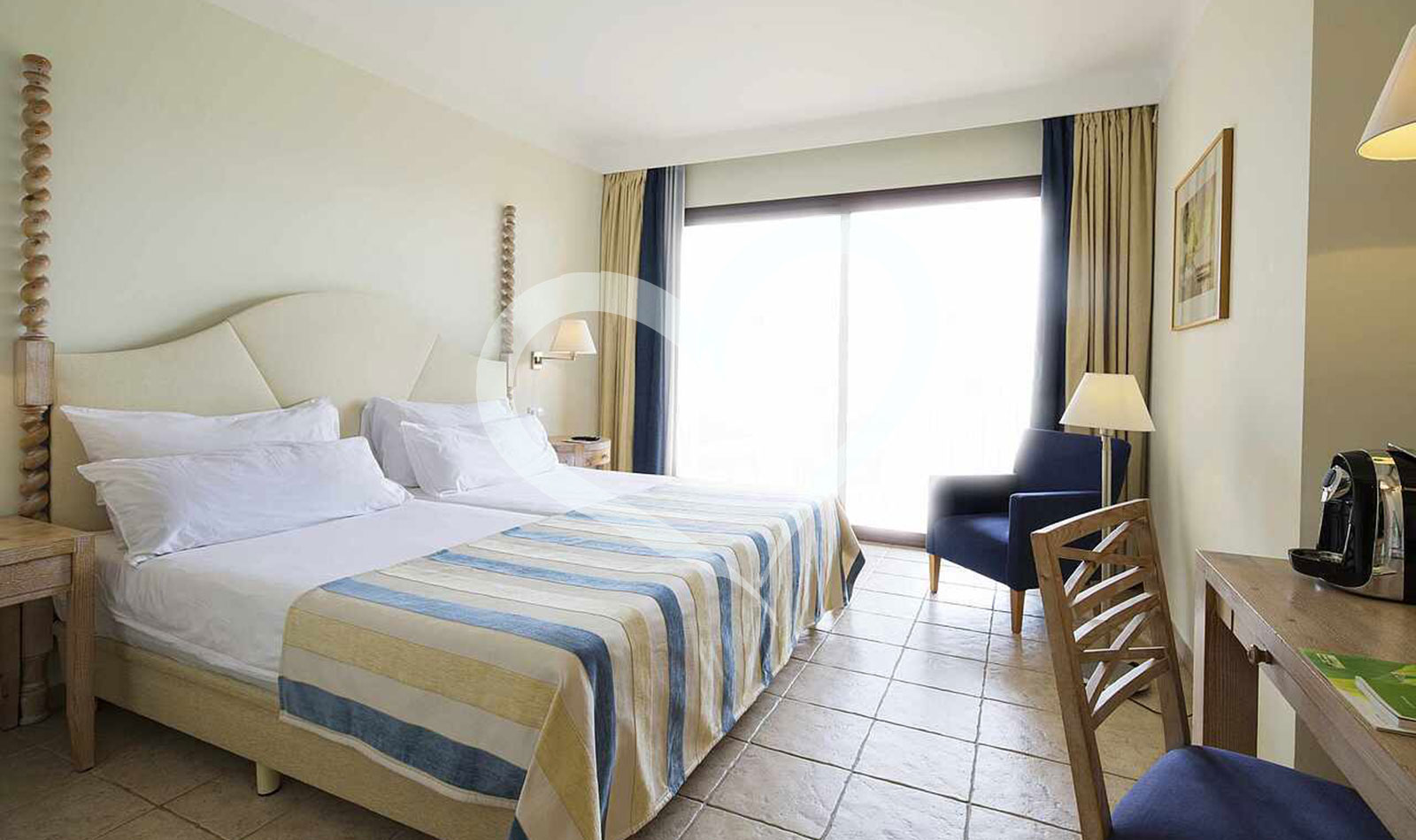 Double Room Roomhopper