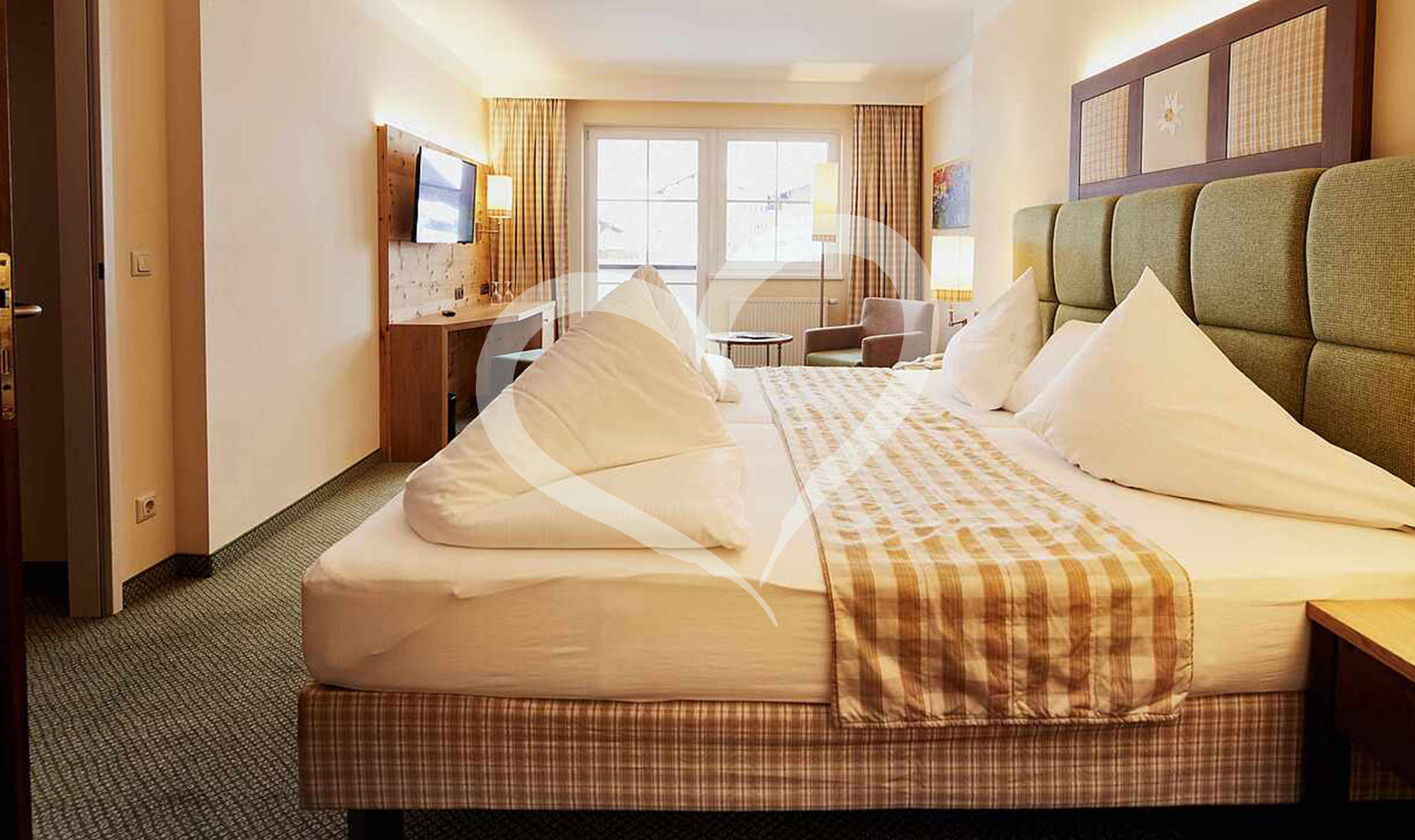 Family Room Deluxe