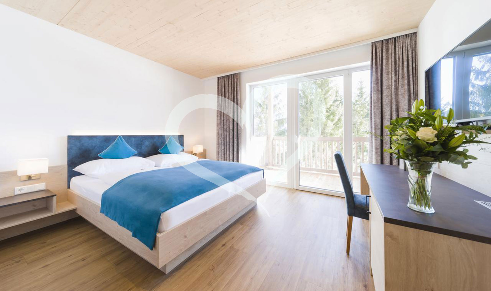 Familienzimmer mit Verbindungstür im Neubau