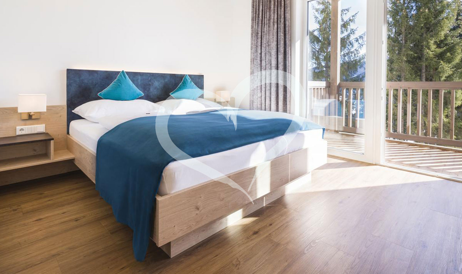 Familienzimmer mit Verbindungstür im Neubau