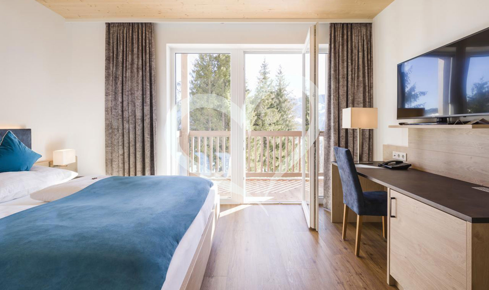 Familienzimmer mit Verbindungstür im Neubau
