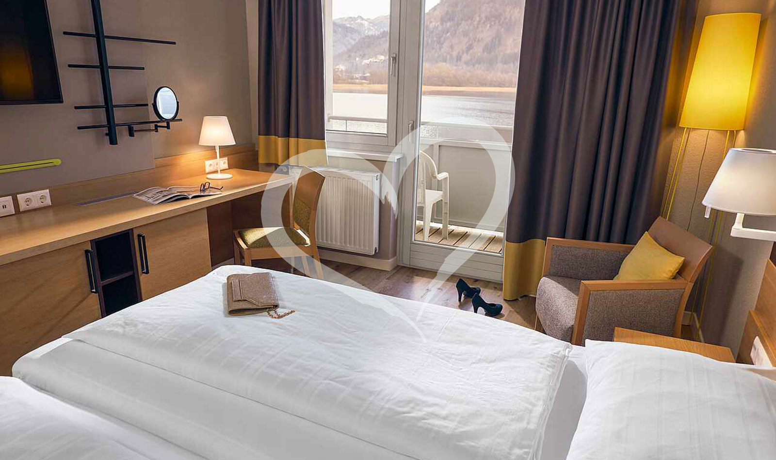 Family Double Room Superior Lake View Connecting Door