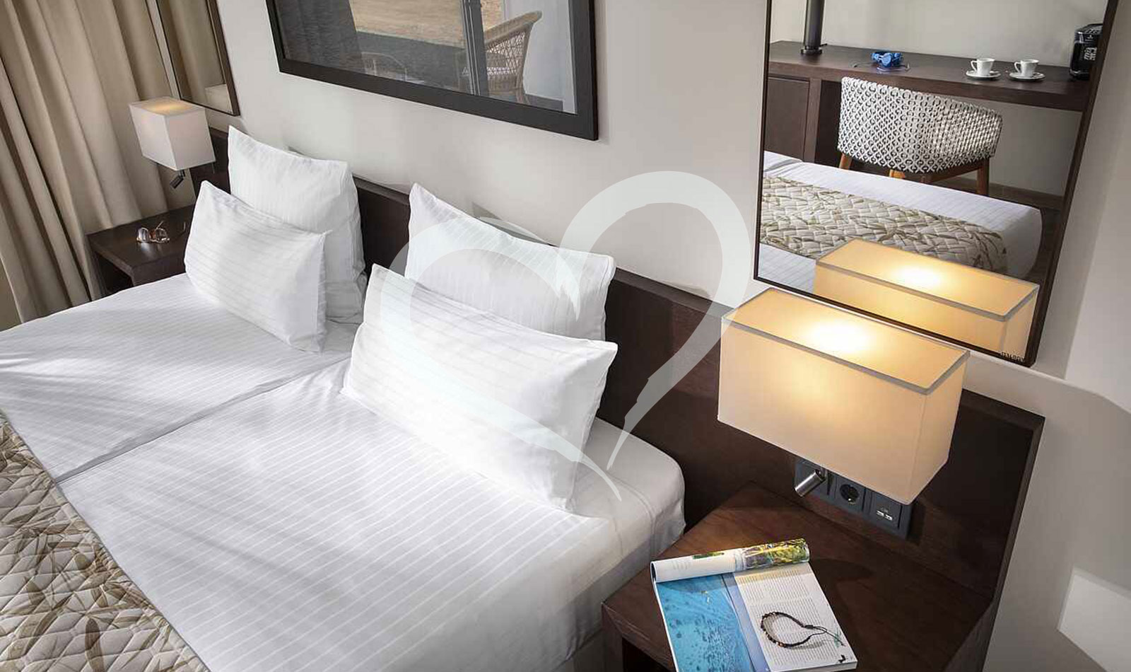 Double Room Roomhopper