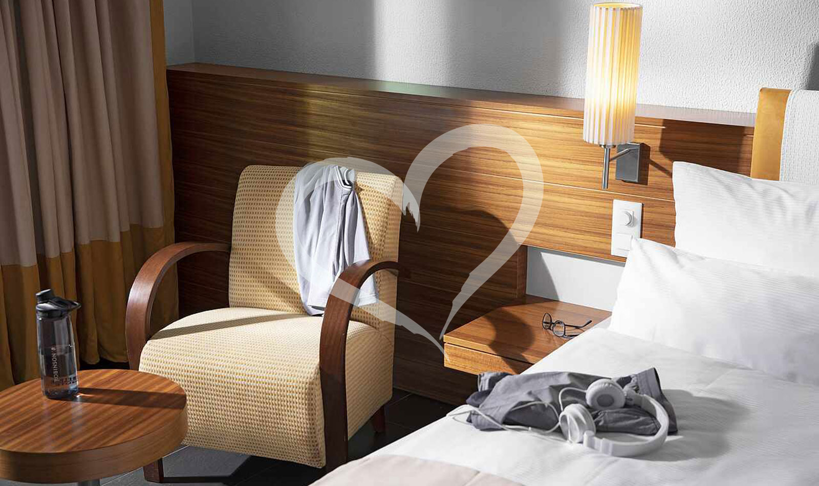 Double Room Roomhopper
