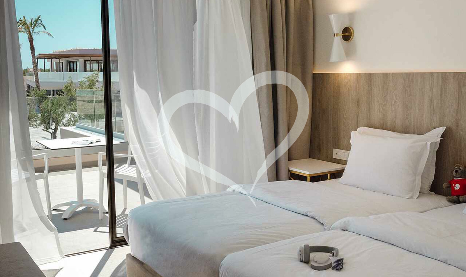 Family Room Classic Pool View