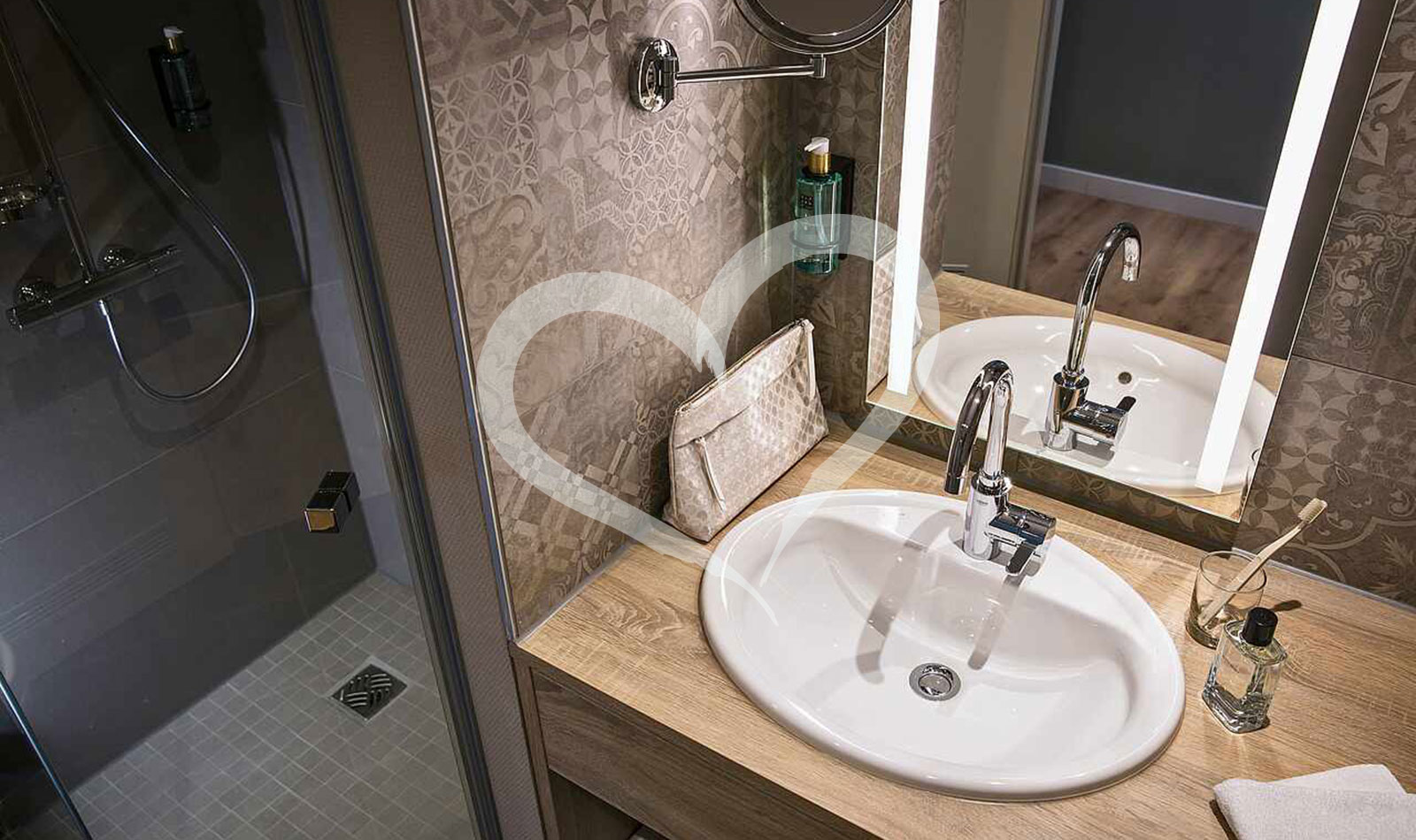 Family Double Room Superior Connecting Door