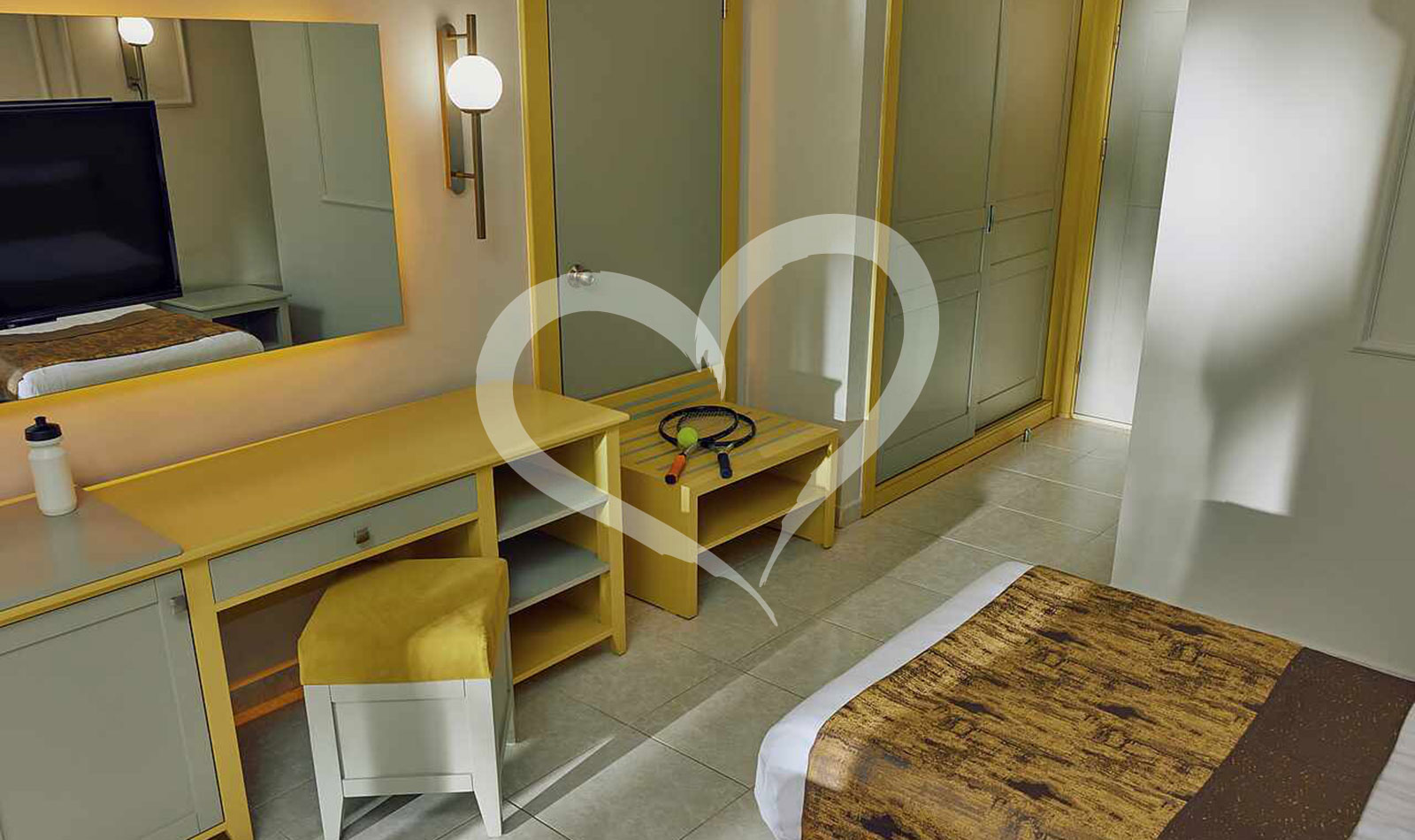 Double Room Economy