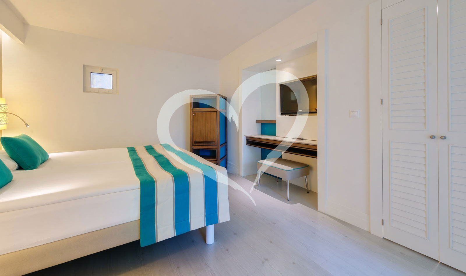 Family Double Room Connecting Door