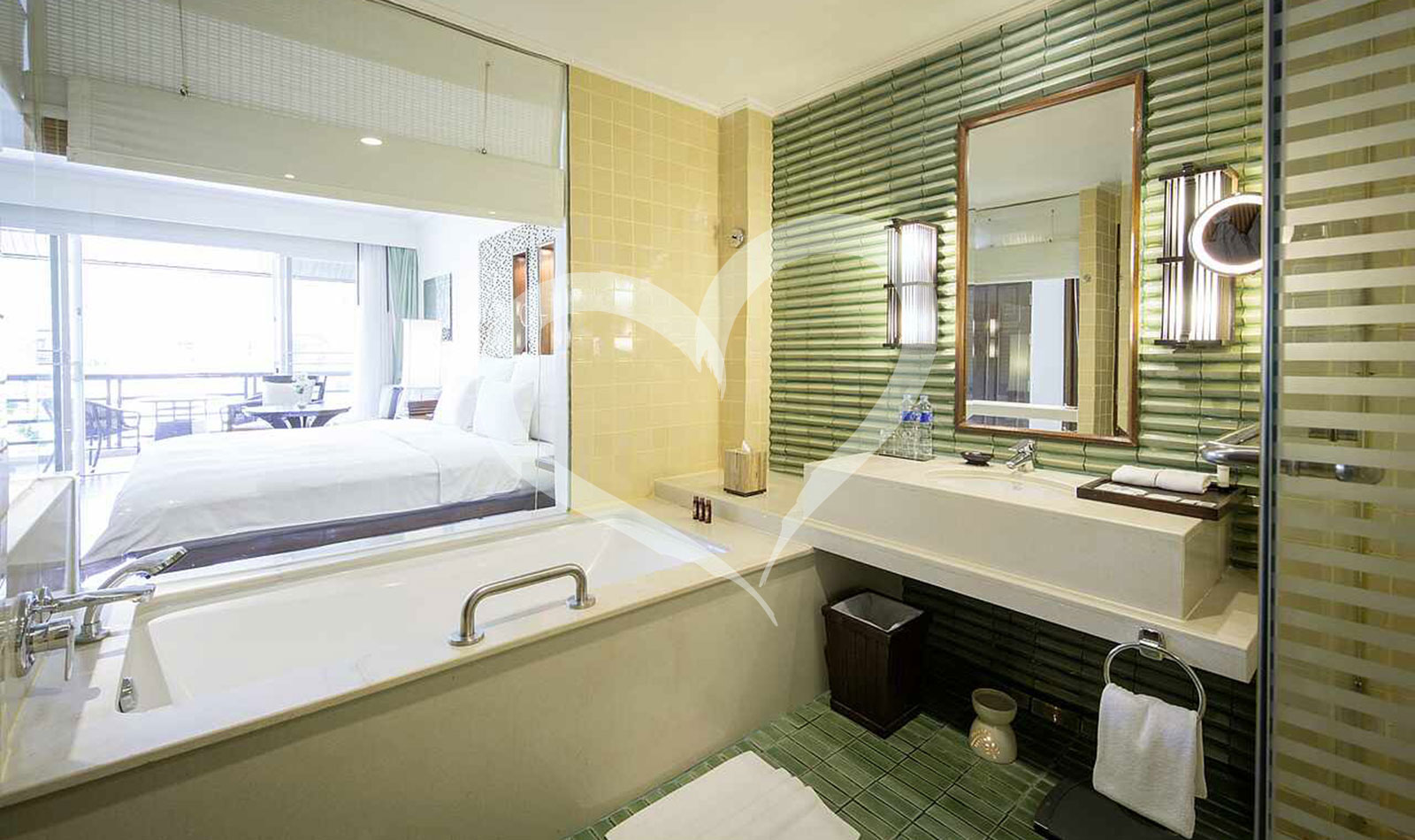 Double Room Roomhopper