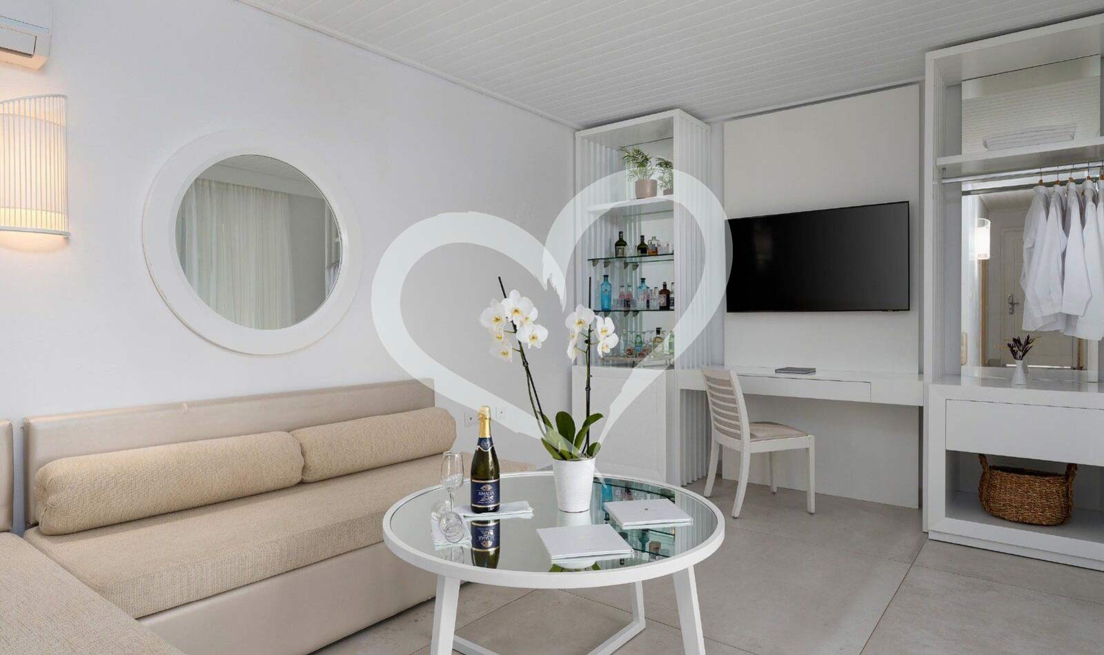 FAMILY SUITE SEA FRONT
