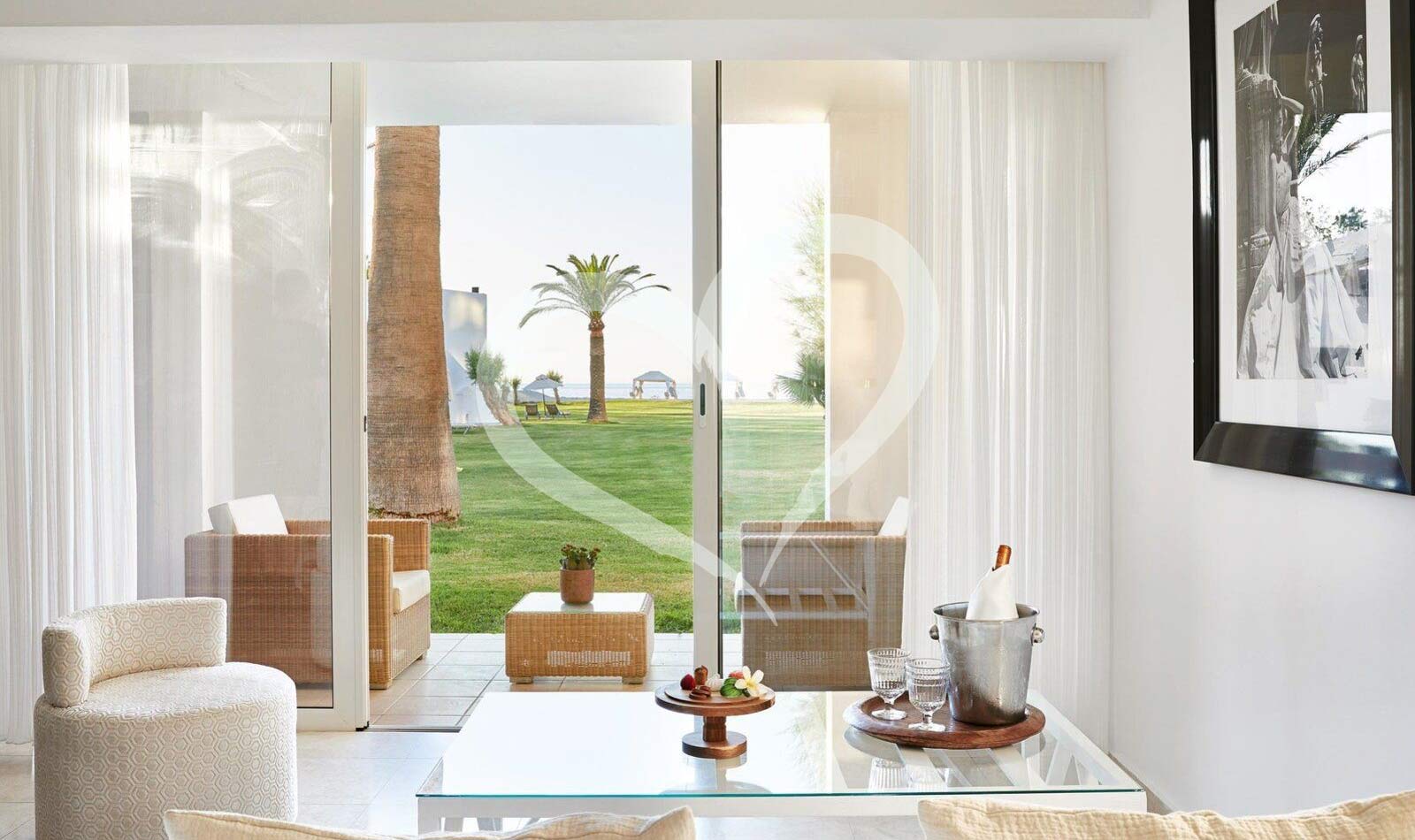 Palace Family Bungalow Suite Side Sea View