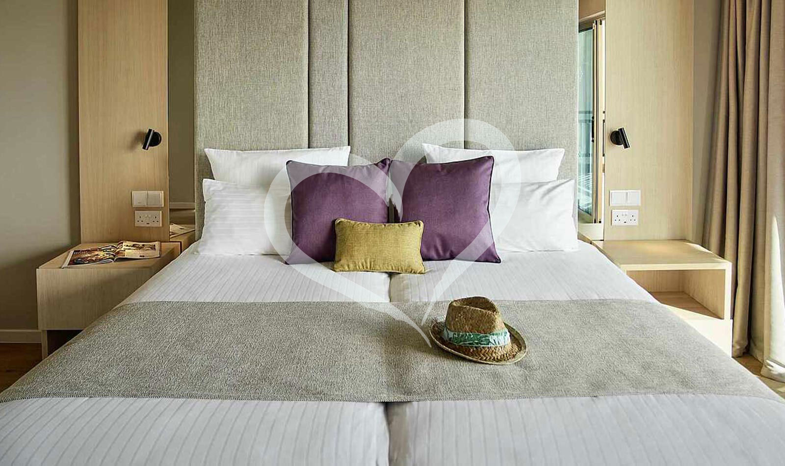 Double Room Economy