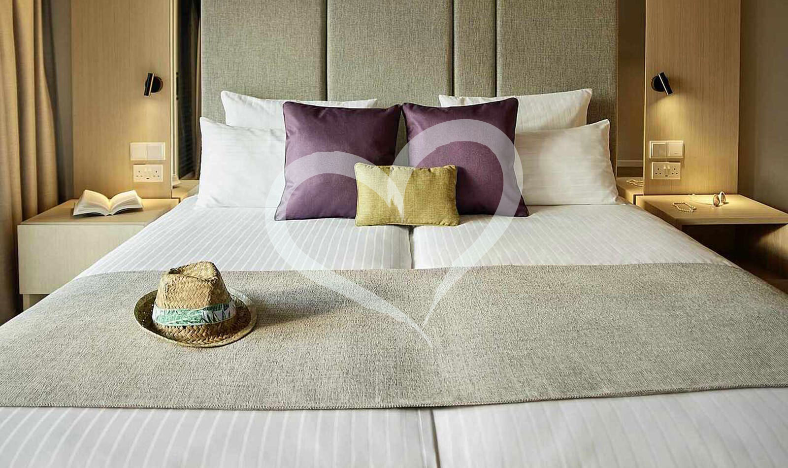 Double Room Roomhopper