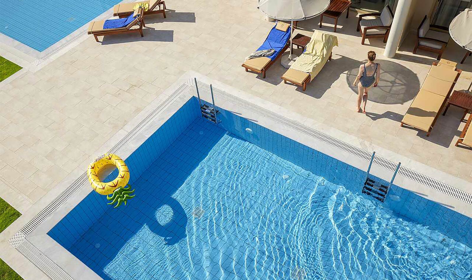 Double Room Deluxe Sharing Pool