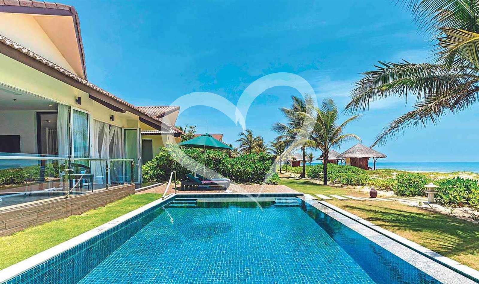 One Bedroom Ocean Front Pool Villa