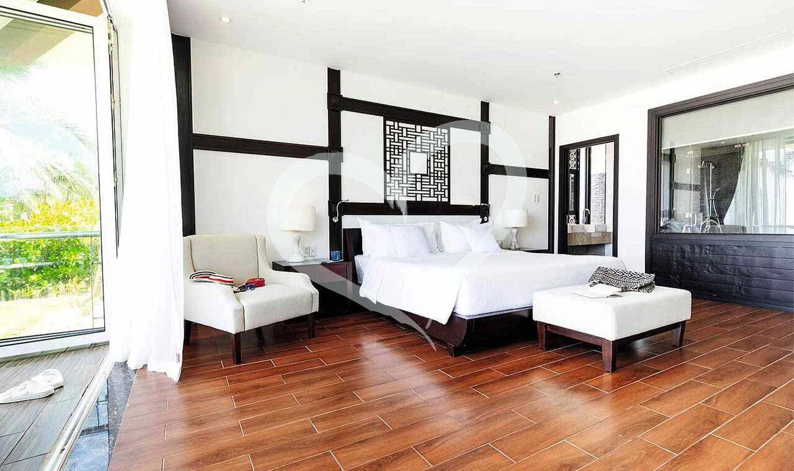 One Bedroom Ocean Front Pool Villa