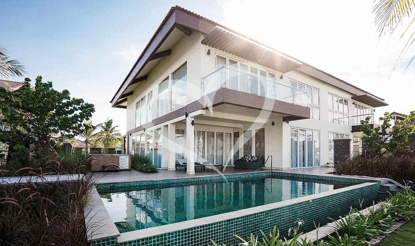 Three Bedroom Ocean Front Pool Villa