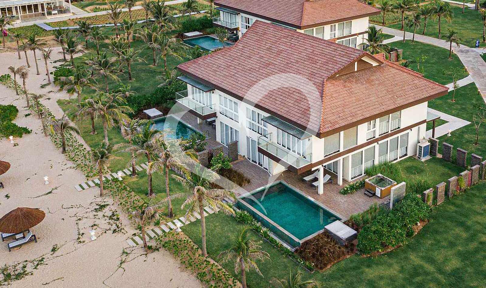 Three Bedroom Ocean Front Pool Villa