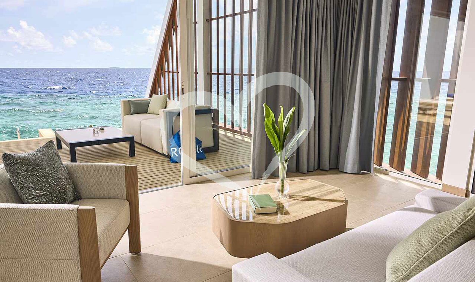 Funamadua One Bedroom Water Villa Pool