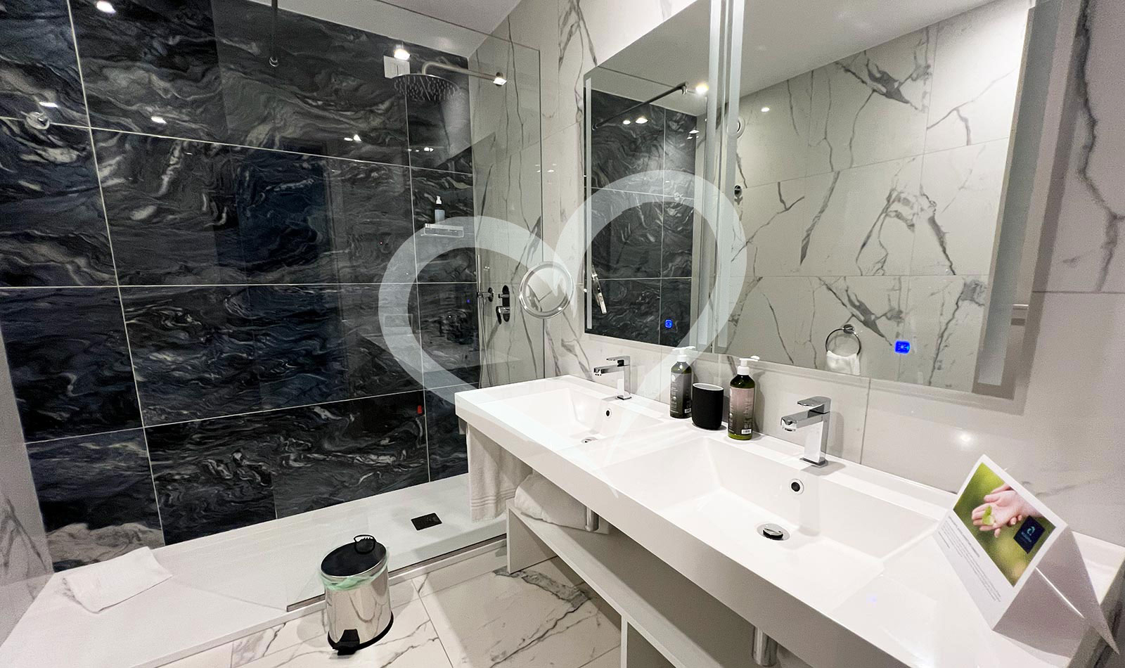 Doppelzimmer Whirlpool (2023-2024 renoviert)