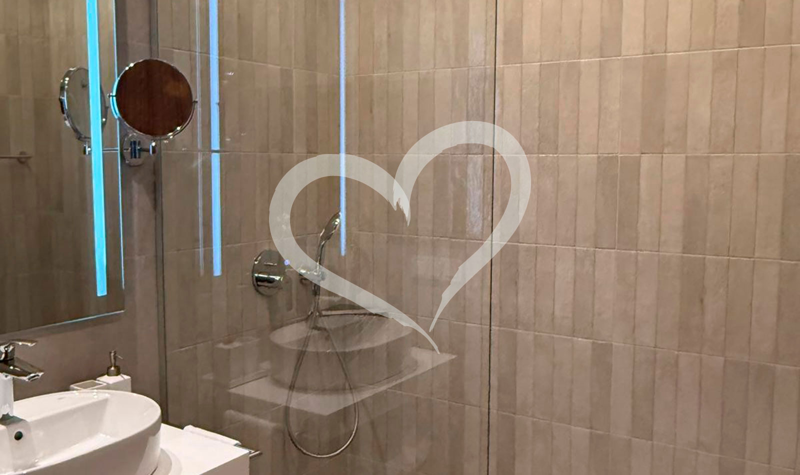 Double Room Economy (DZE1)