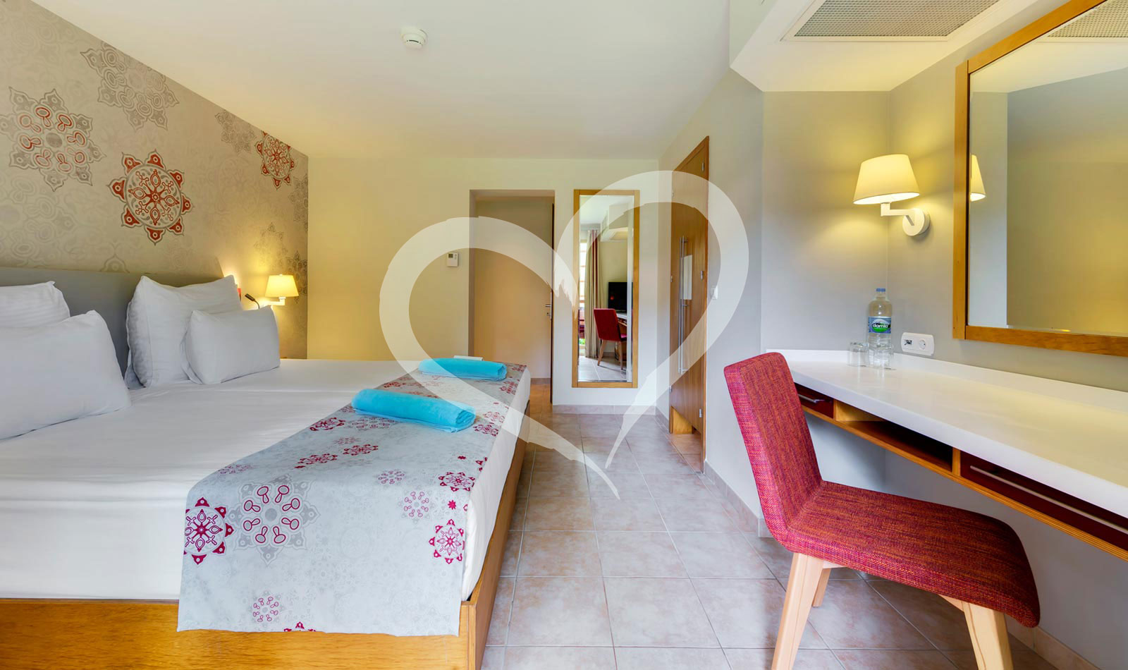 Double Room Economy